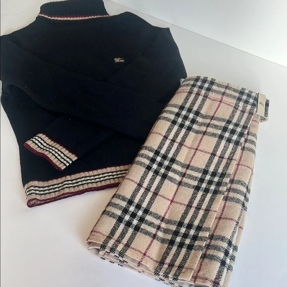 Burberry Black Turtleneck Sweater with Striped Trim - Picture 5 of 5